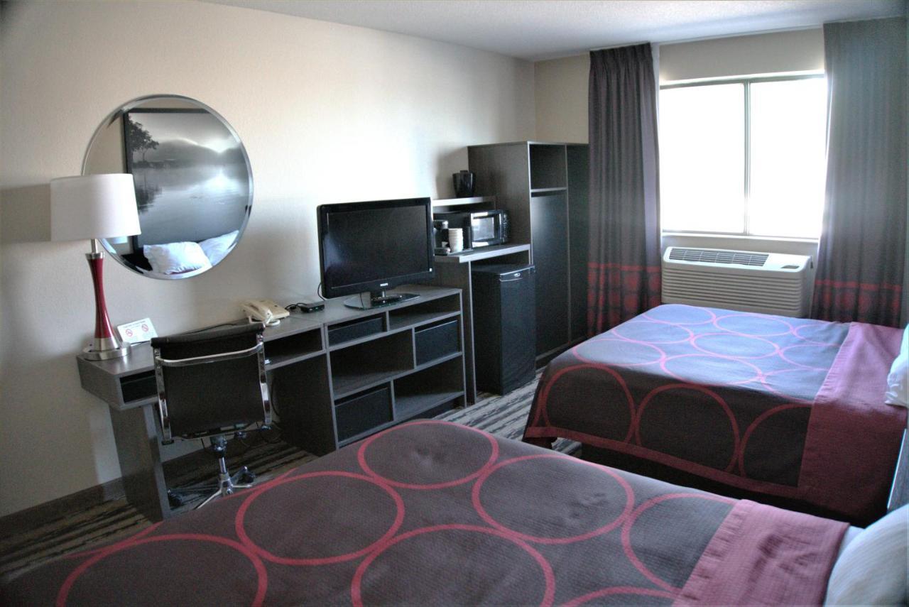 Super 8 by Wyndham Spirit Lake/Okoboji Rom bilde