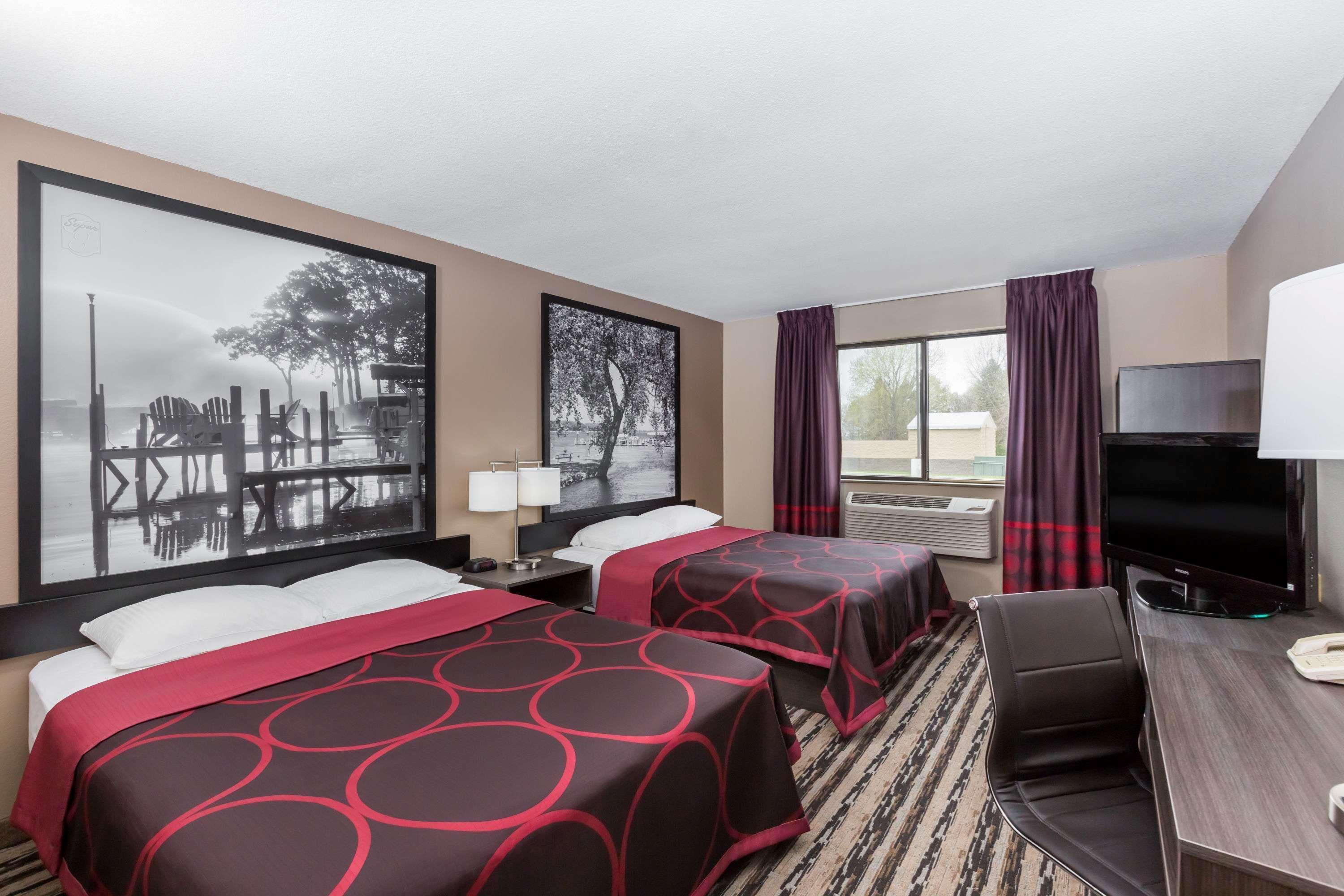 Super 8 by Wyndham Spirit Lake/Okoboji Eksteriør bilde