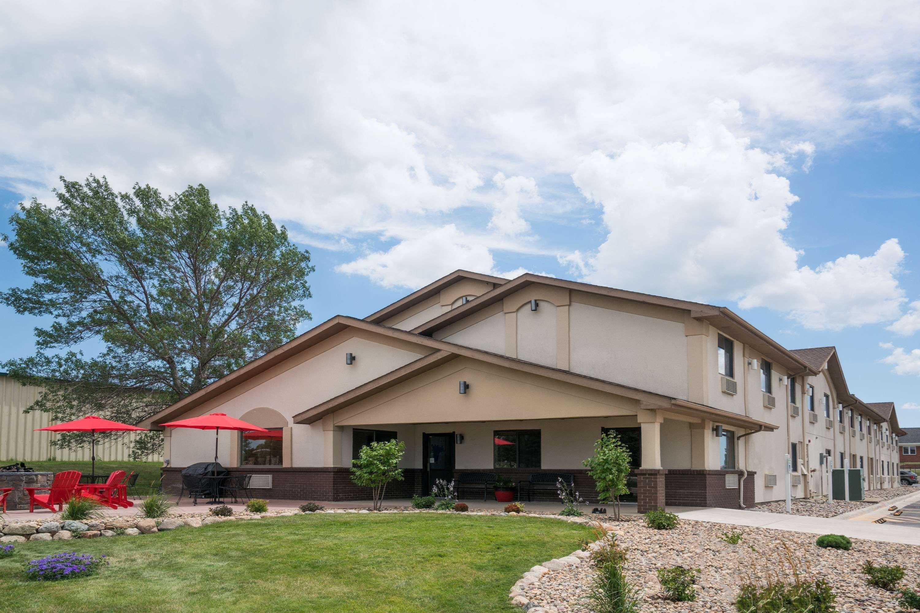 Super 8 by Wyndham Spirit Lake/Okoboji Eksteriør bilde