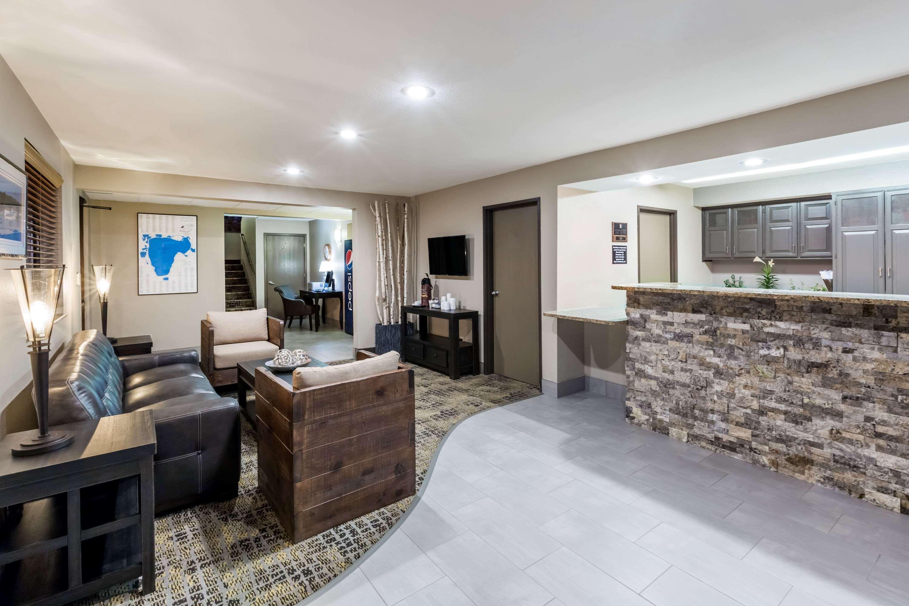 Super 8 by Wyndham Spirit Lake/Okoboji Eksteriør bilde