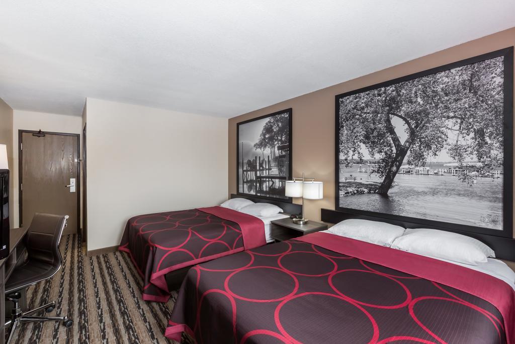 Super 8 by Wyndham Spirit Lake/Okoboji Eksteriør bilde