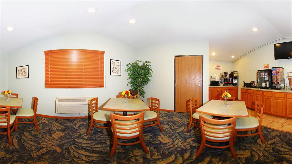 Super 8 by Wyndham Spirit Lake/Okoboji Eksteriør bilde